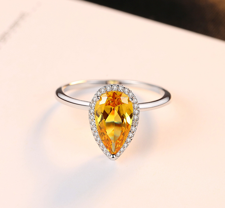 Ring 925 Sterling Silver Made With Crystals CZ Clear Yellow Color Simple Engagement Elegant Design Wedding Jewelry